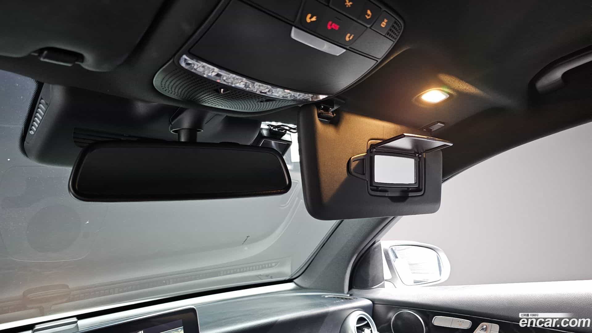 GLC-Class Mercedes-Benz 2019.3-OPTION-024