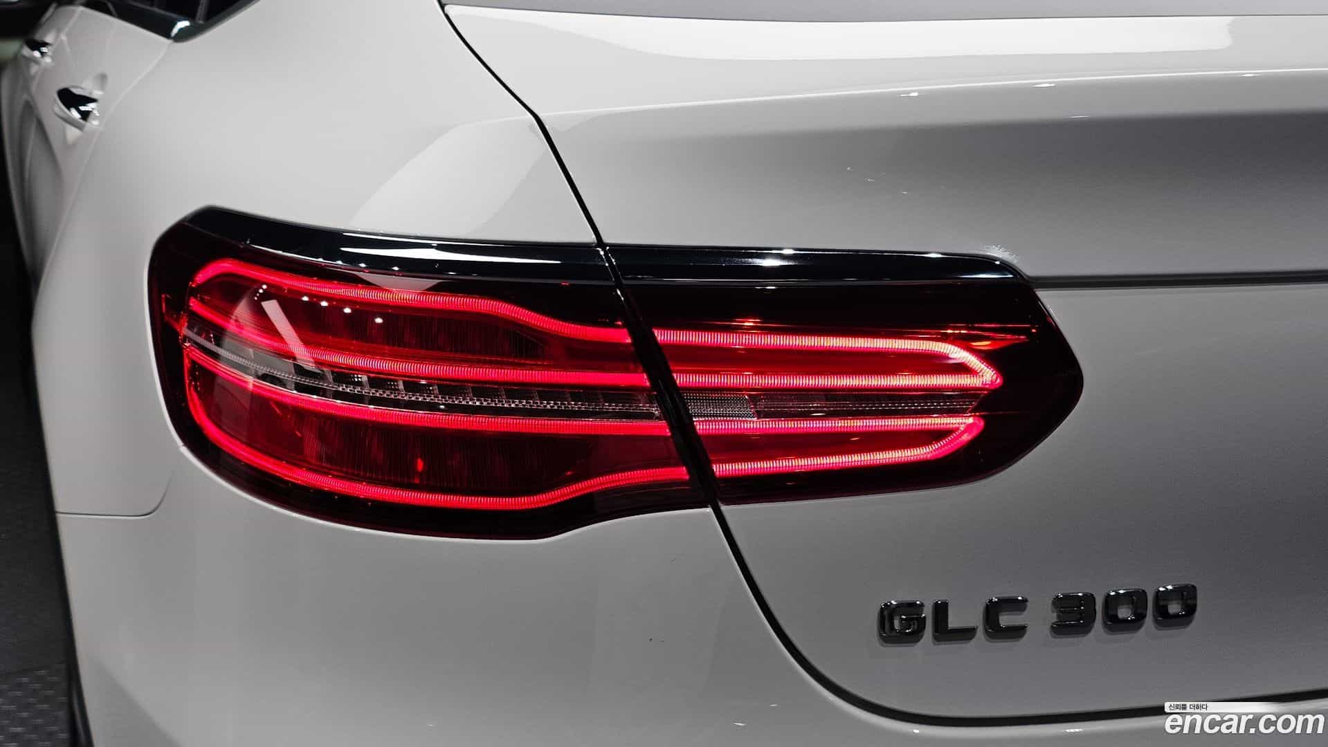 GLC-Class Mercedes-Benz 2019.3-OUTER-033