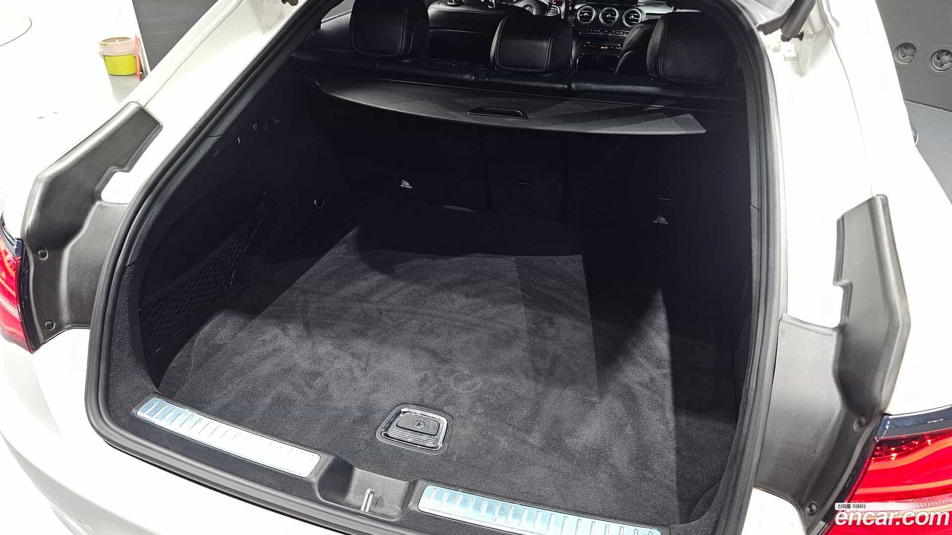 GLC-Class Mercedes-Benz 2019.3-OPTION-041