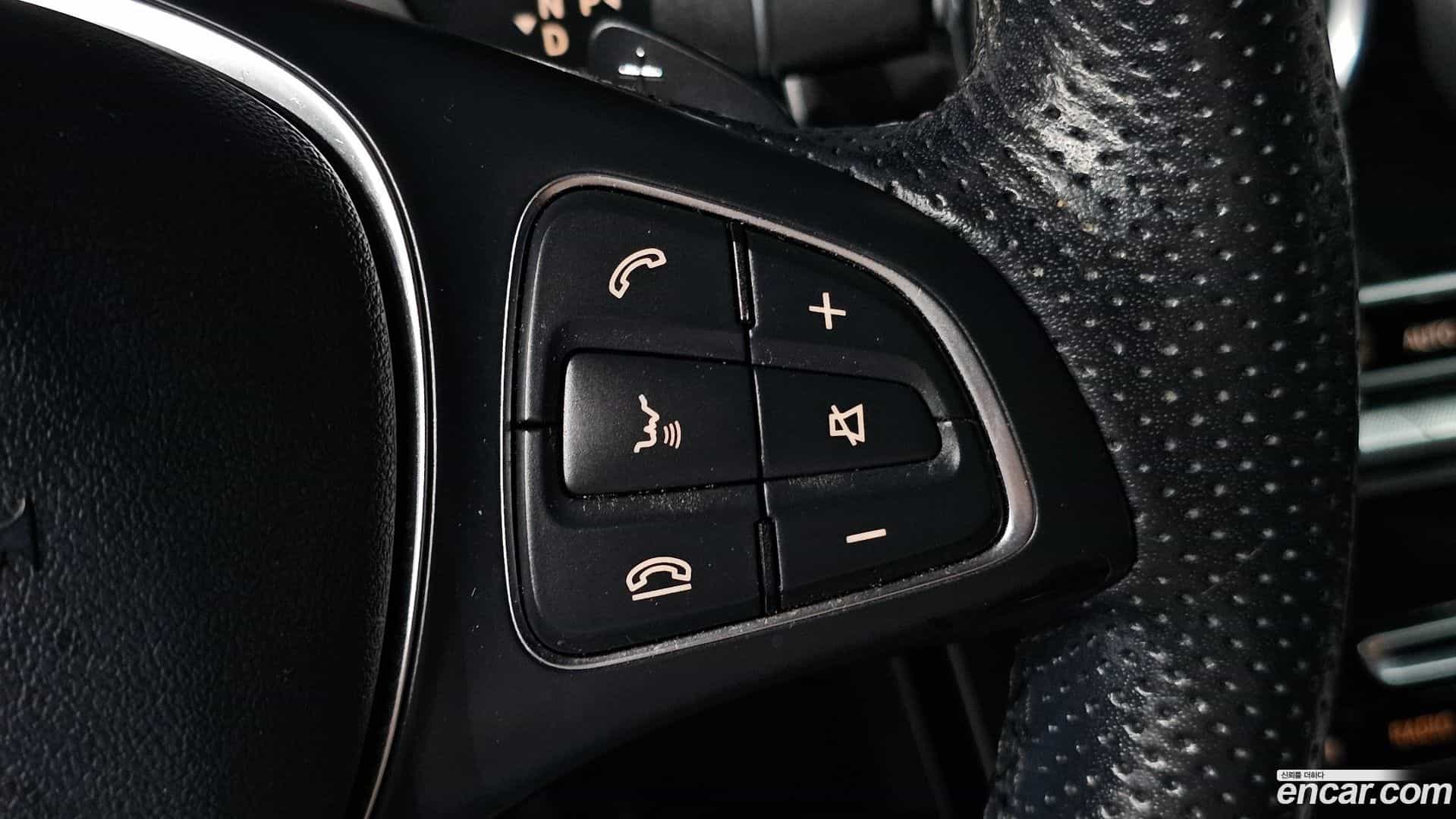 GLC-Class Mercedes-Benz 2019.3-OPTION-042