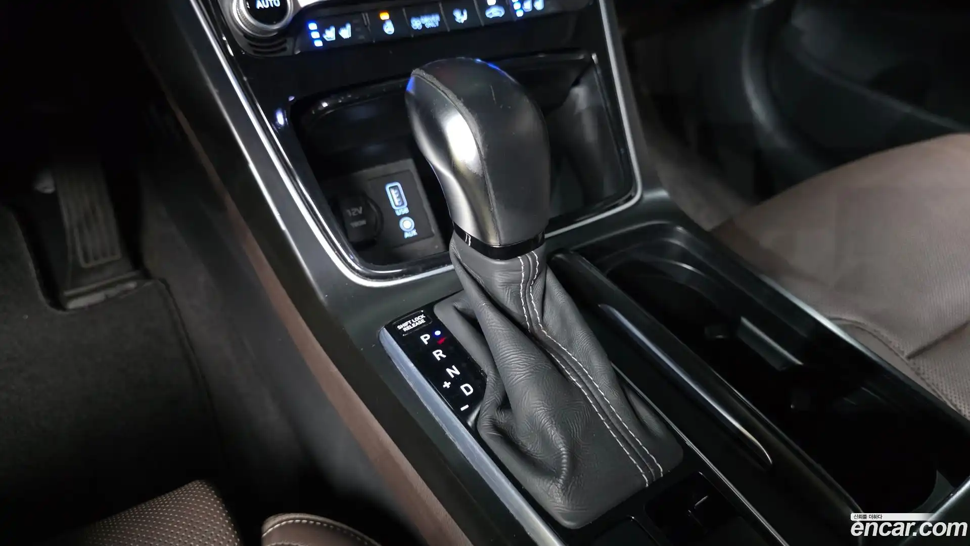 Grandeur Hyundai 2018.5-INNER-009