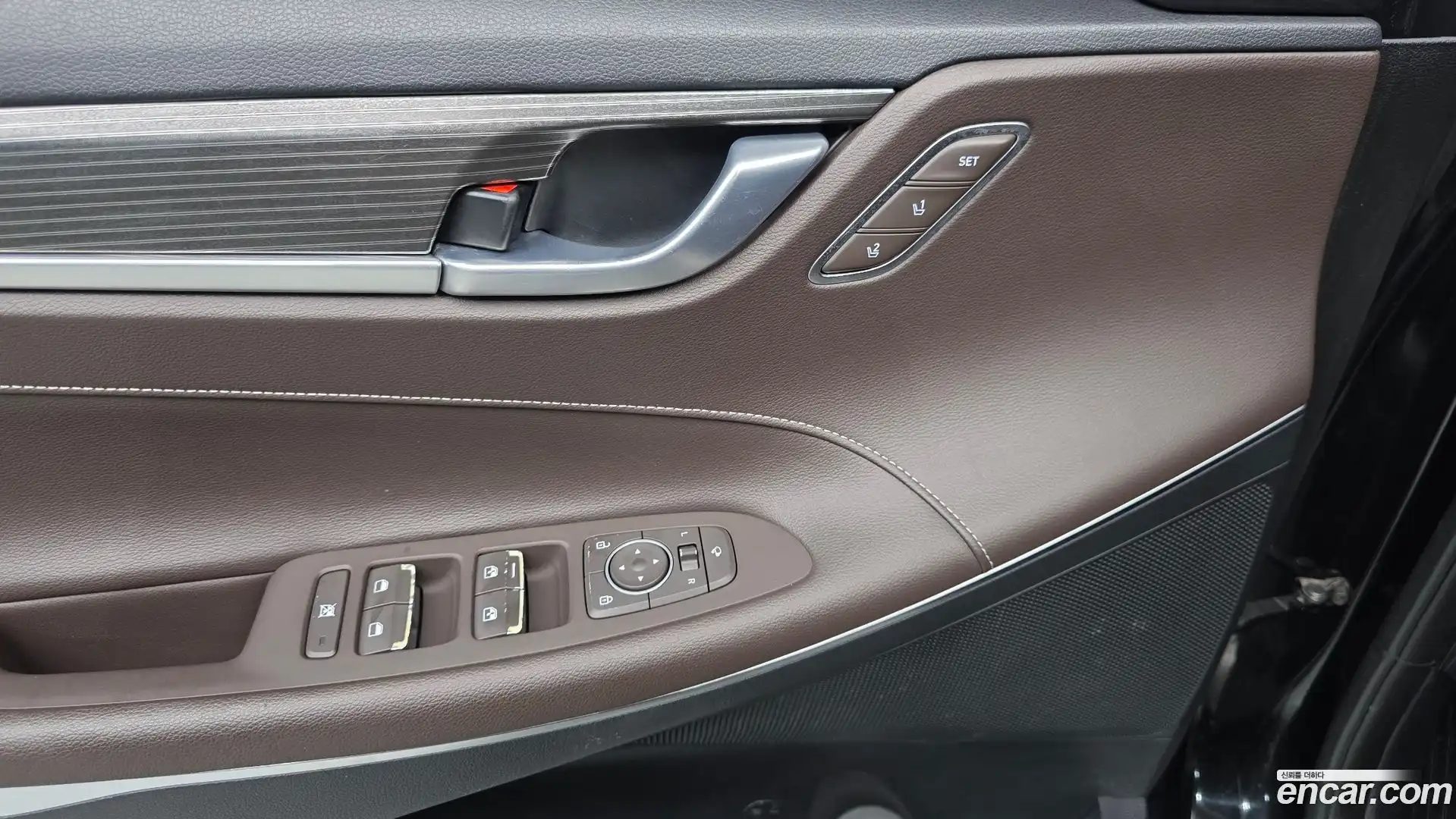 Grandeur Hyundai 2018.5-OPTION-015