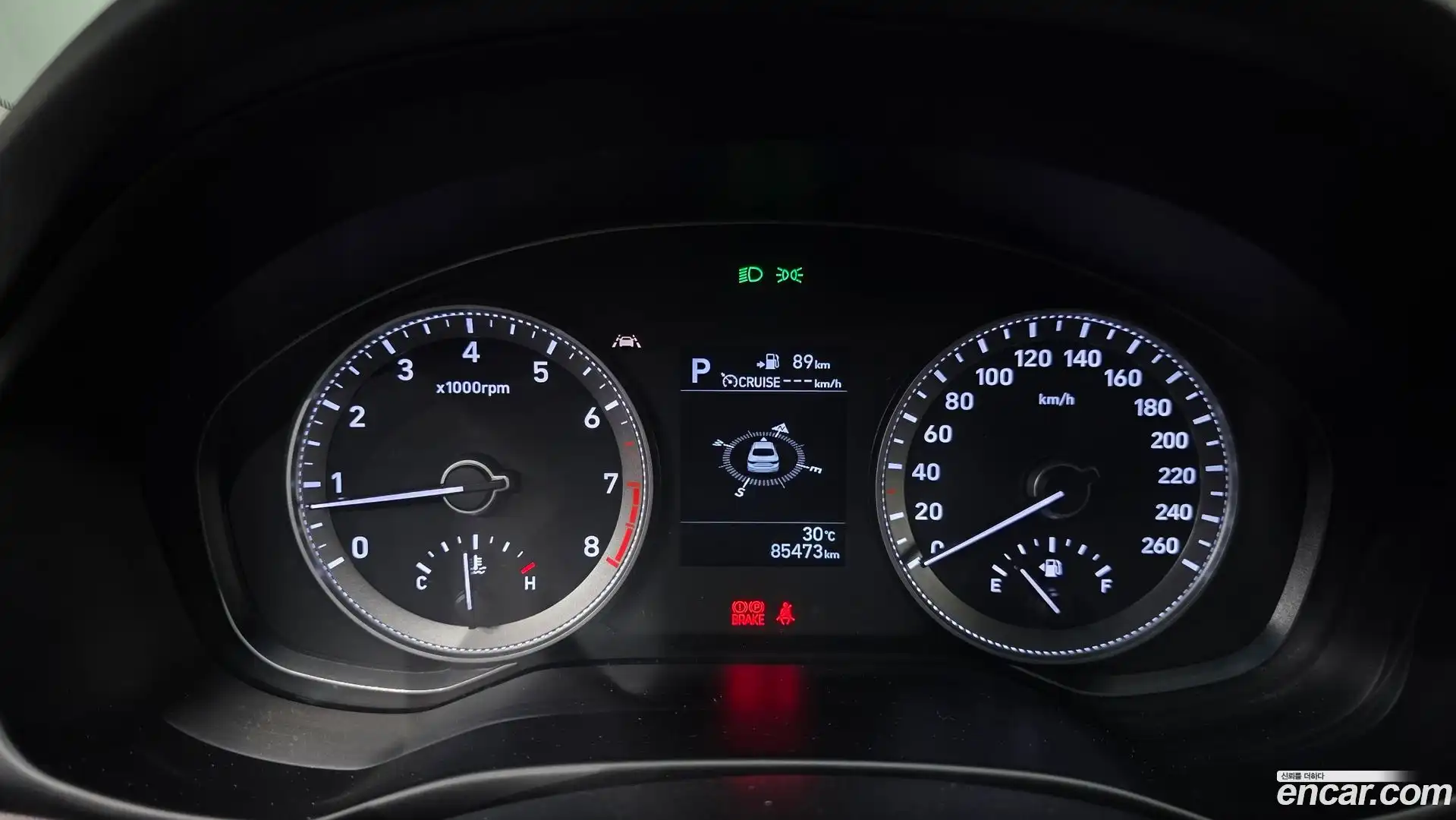 Grandeur Hyundai 2019.10-INNER-008