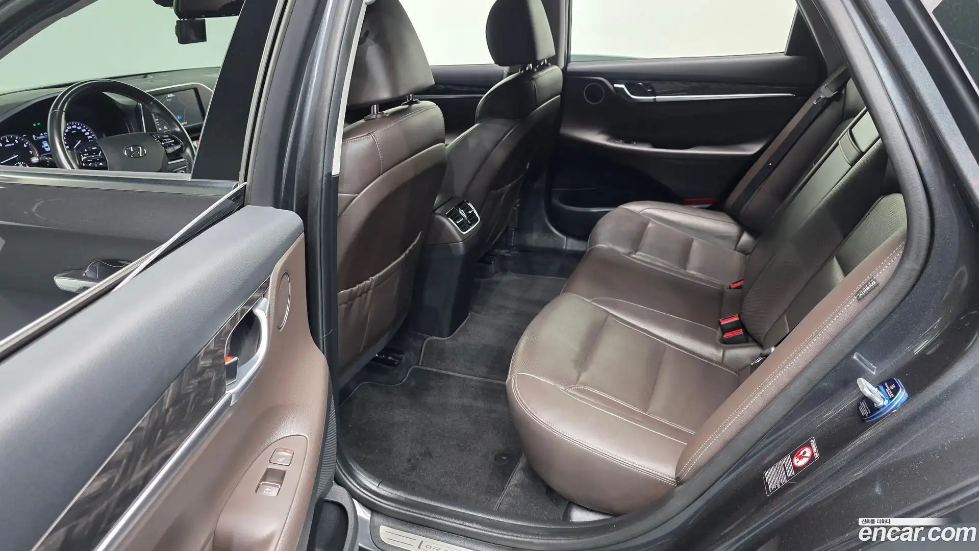 Grandeur Hyundai 2019.10-OPTION-016