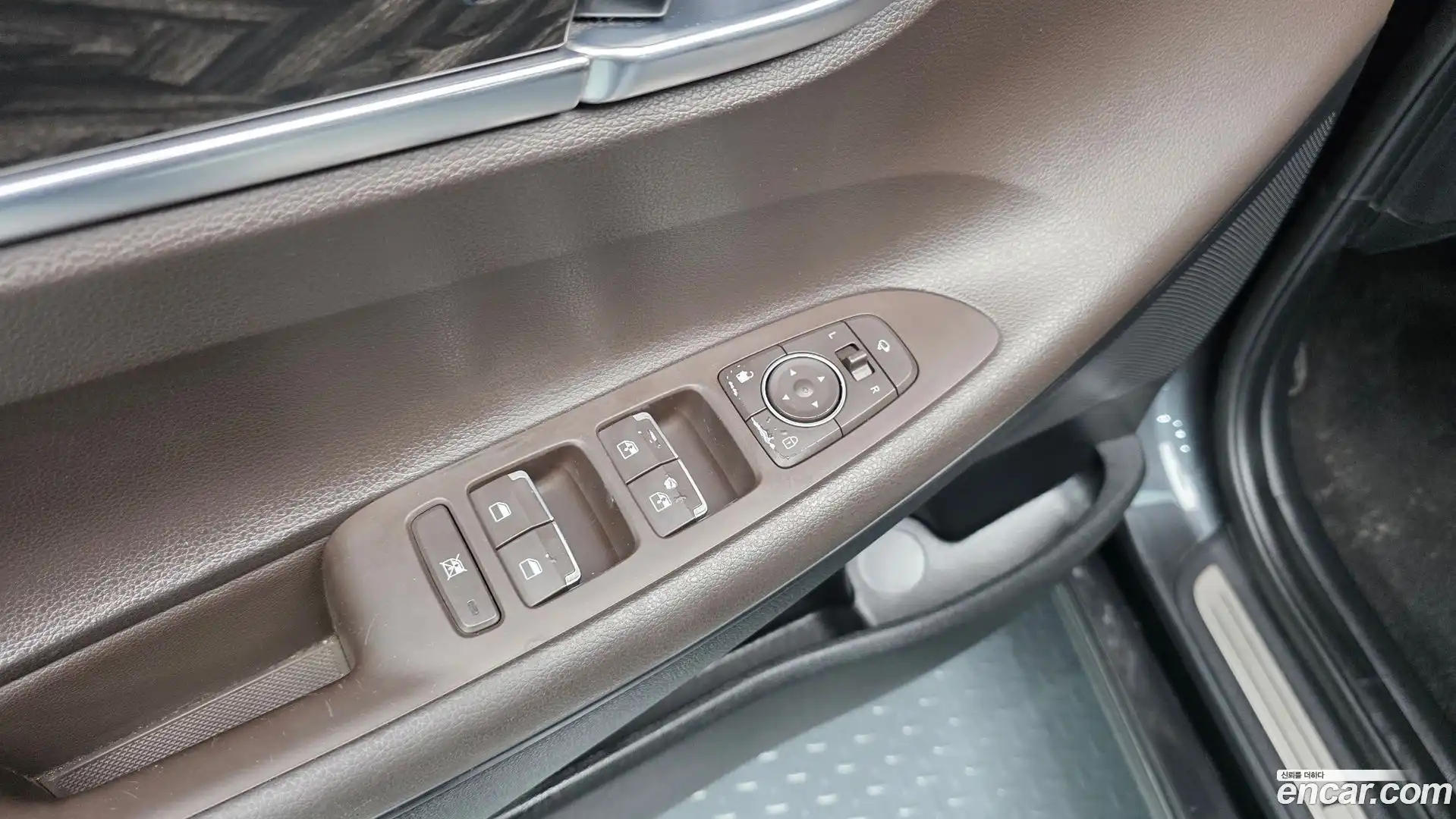 Grandeur Hyundai 2019.10-OPTION-023