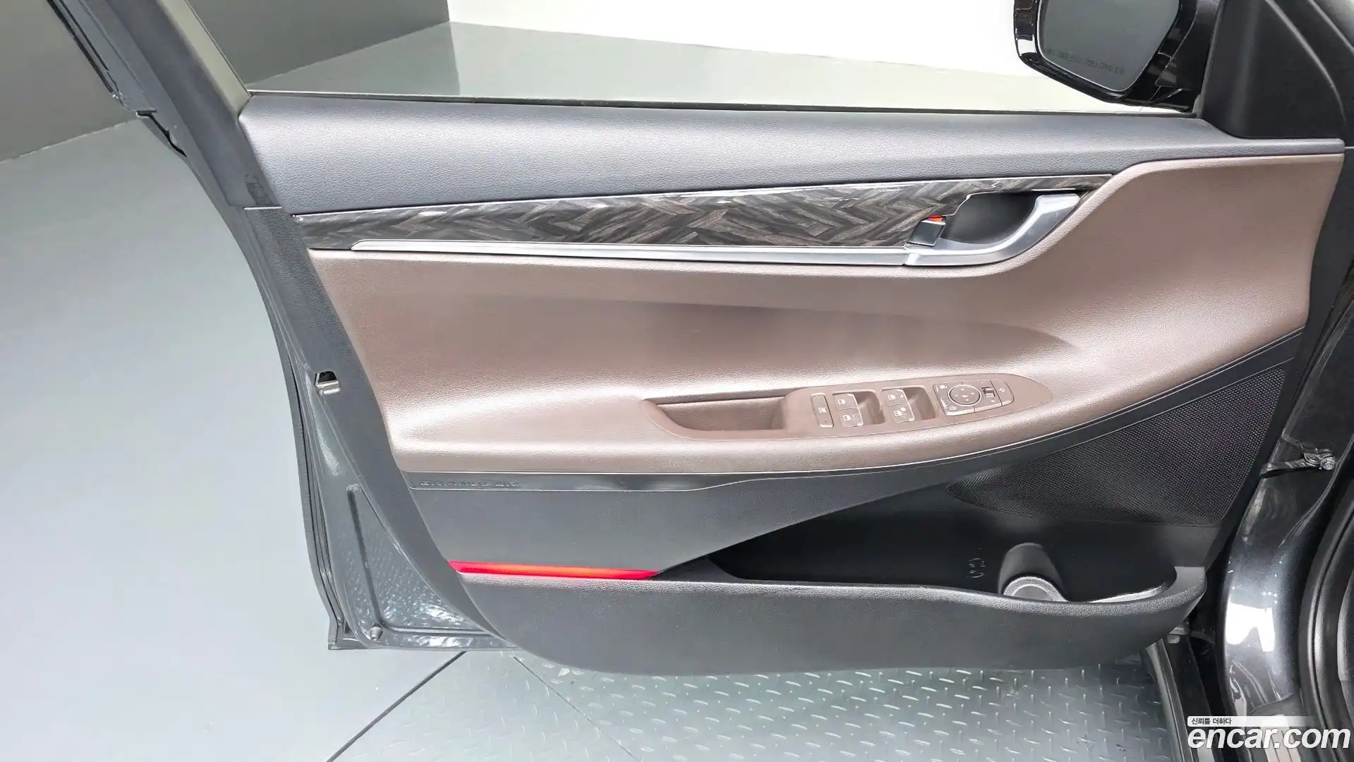 Grandeur Hyundai 2019.10-INNER-034