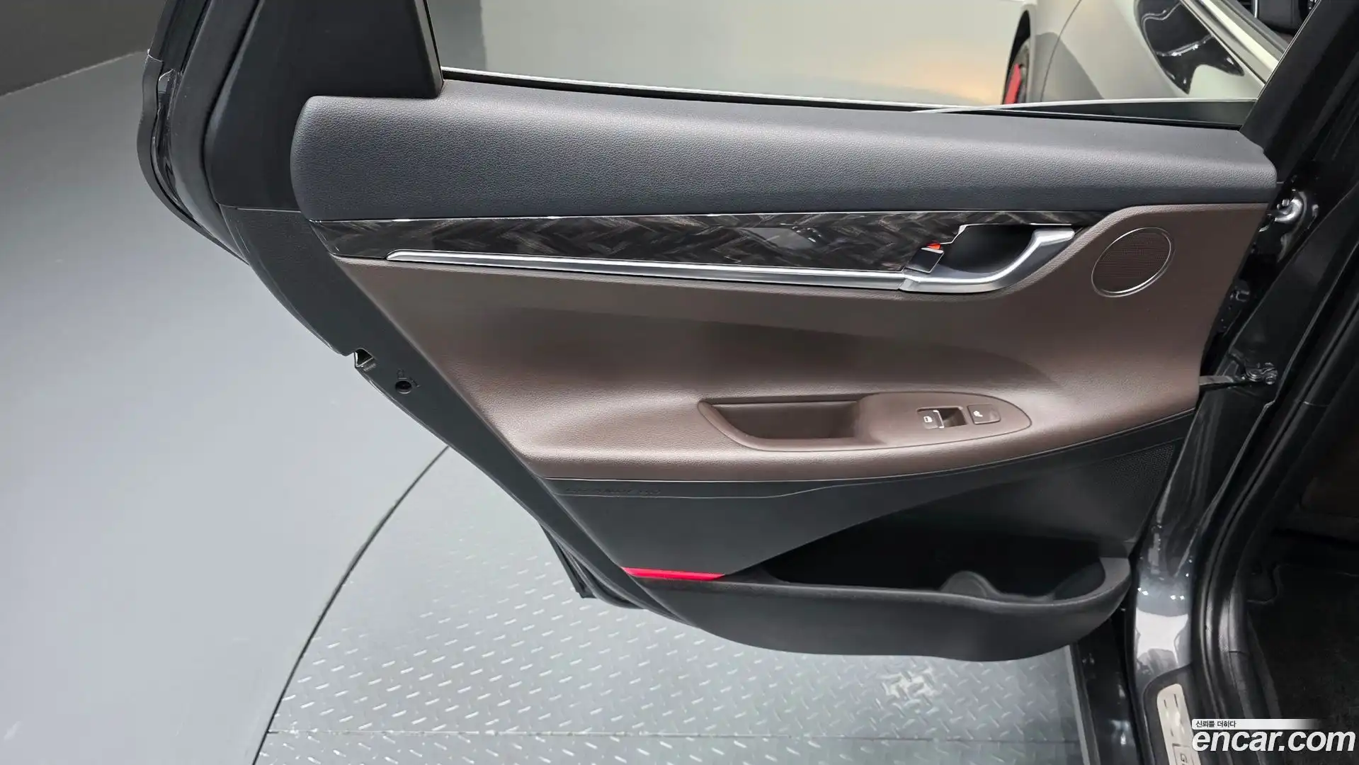 Grandeur Hyundai 2019.10-INNER-035
