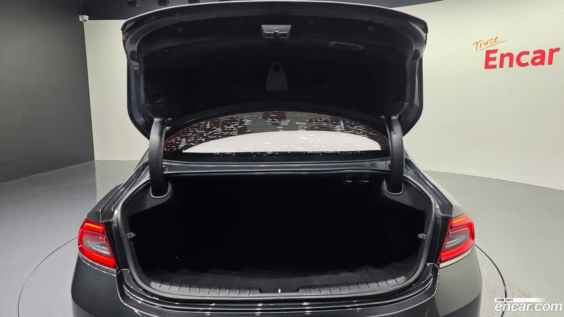 Grandeur Hyundai 2019.10-OPTION-043