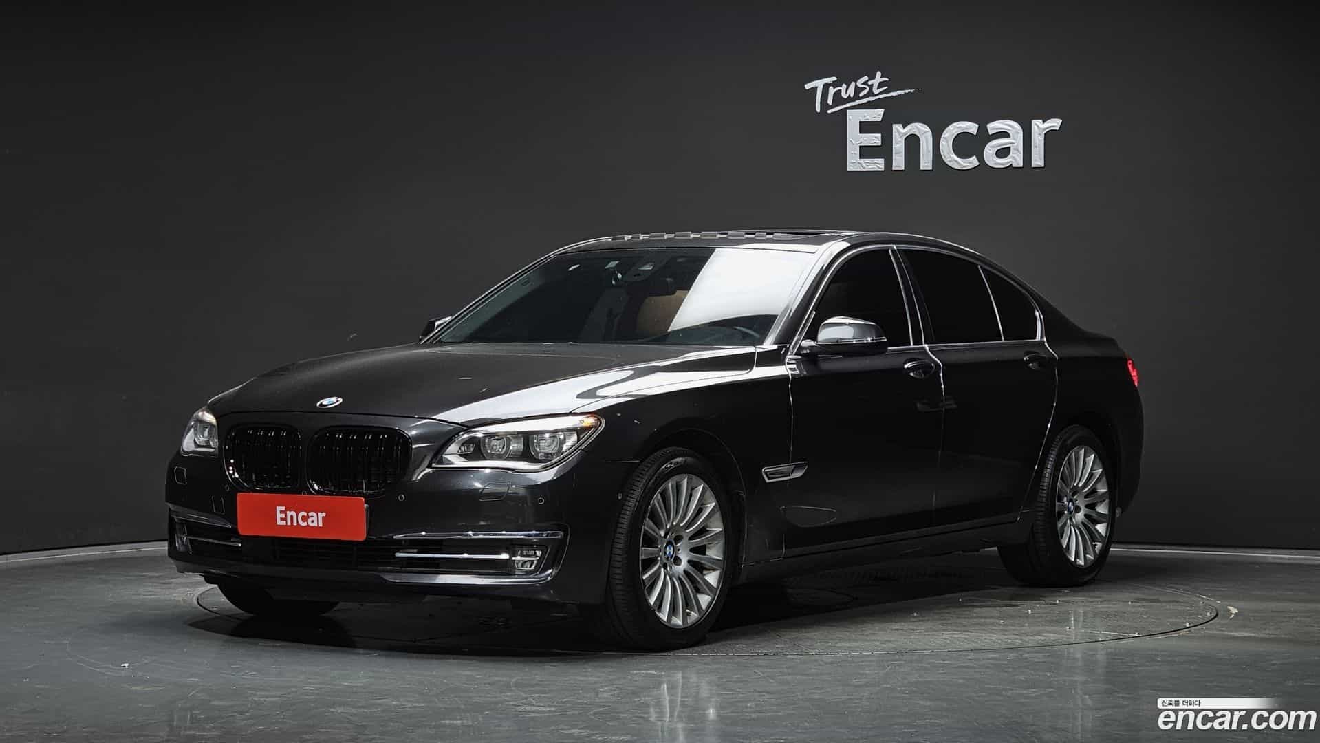 7-Series BMW 2014.7-OUTER-001