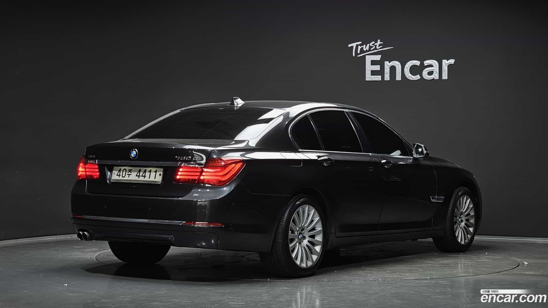 7-Series BMW 2014.7-OUTER-002