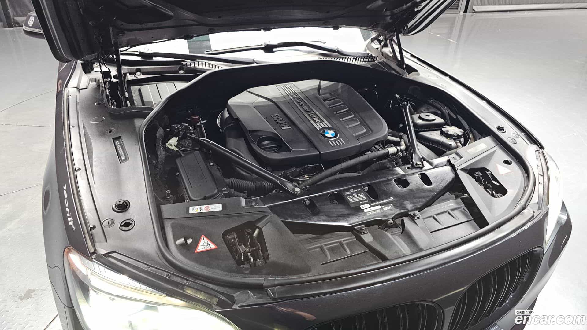 7-Series BMW 2014.7-OUTER-006