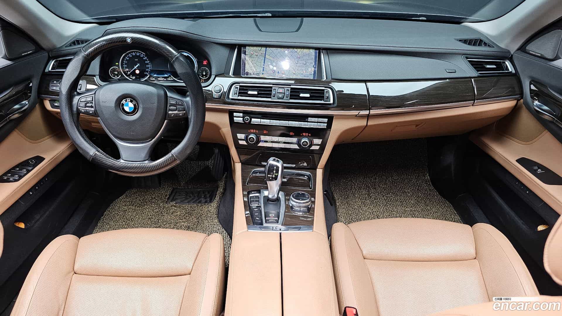 7-Series BMW 2014.7-INNER-007