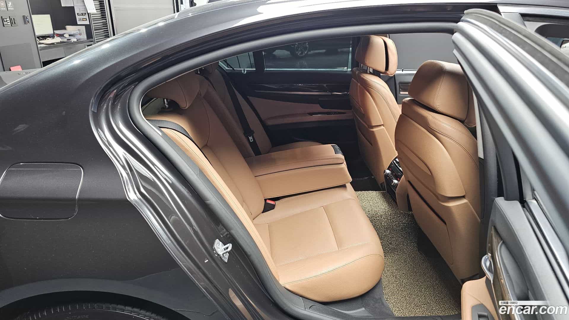 7-Series BMW 2014.7-OPTION-015