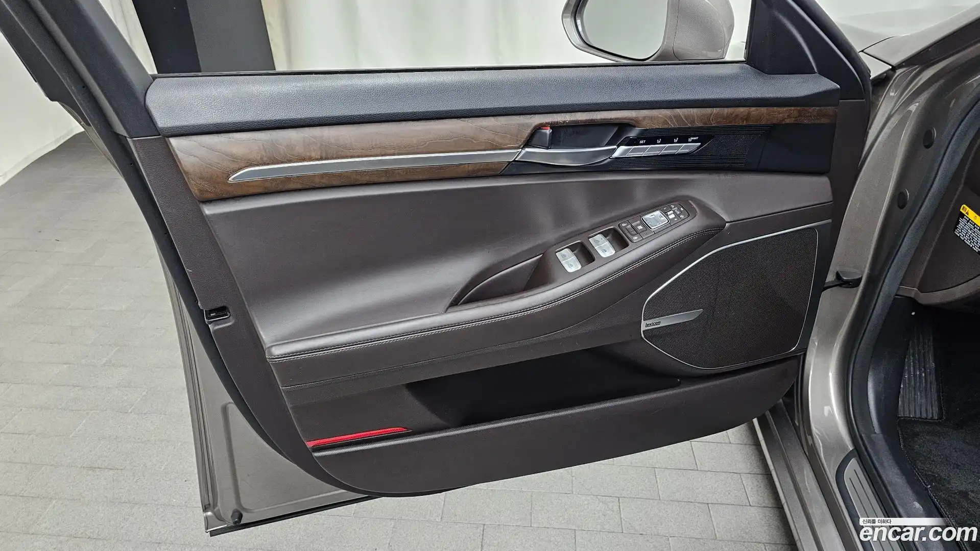 G90 Genesis 2020.10-INNER-034