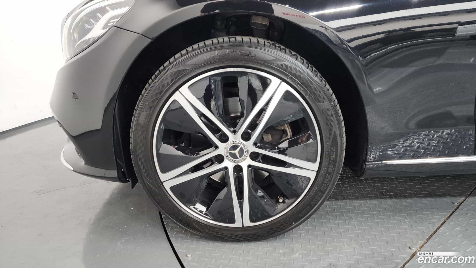 C-Class Mercedes-Benz 2019.5-OUTER-005