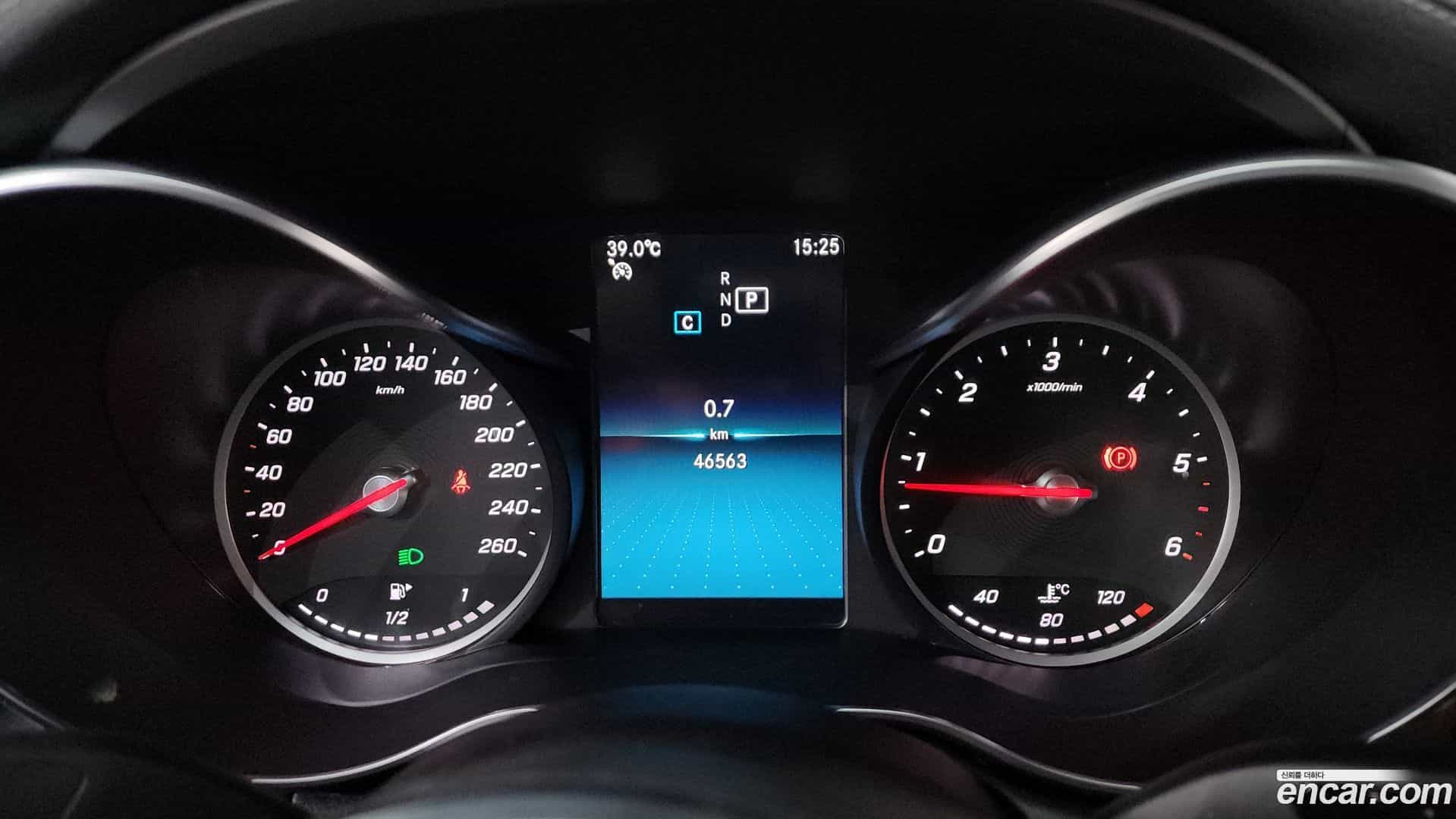 C-Class Mercedes-Benz 2019.5-INNER-008