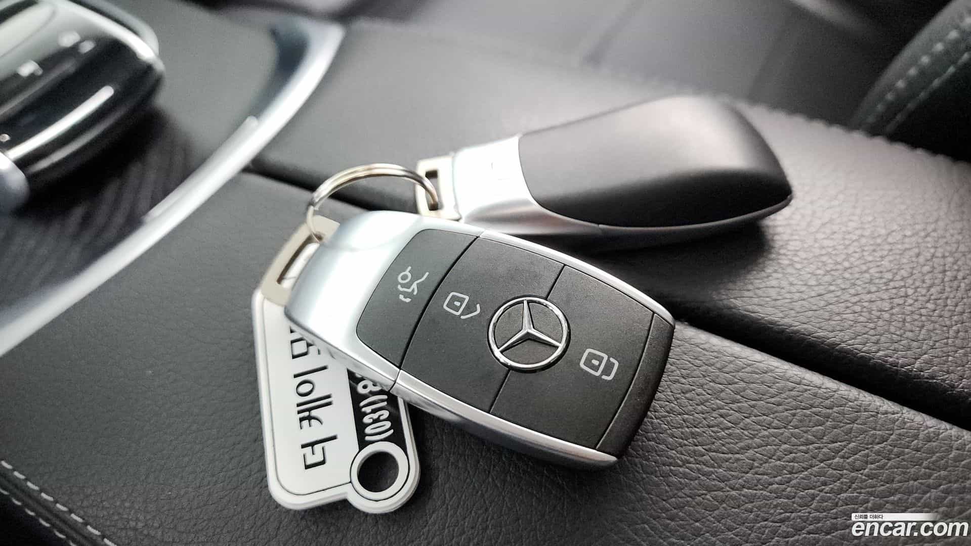 C-Class Mercedes-Benz 2019.5-OPTION-019