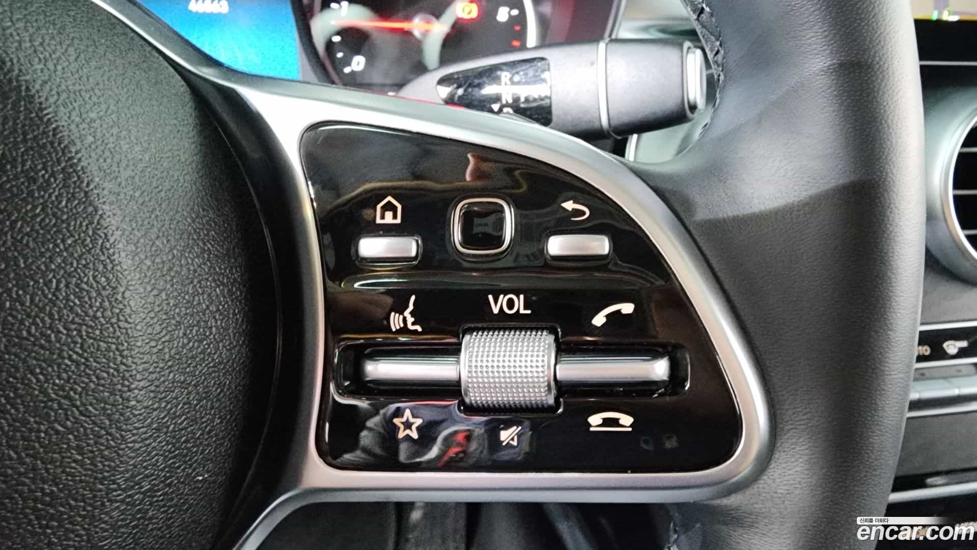C-Class Mercedes-Benz 2019.5-OPTION-020