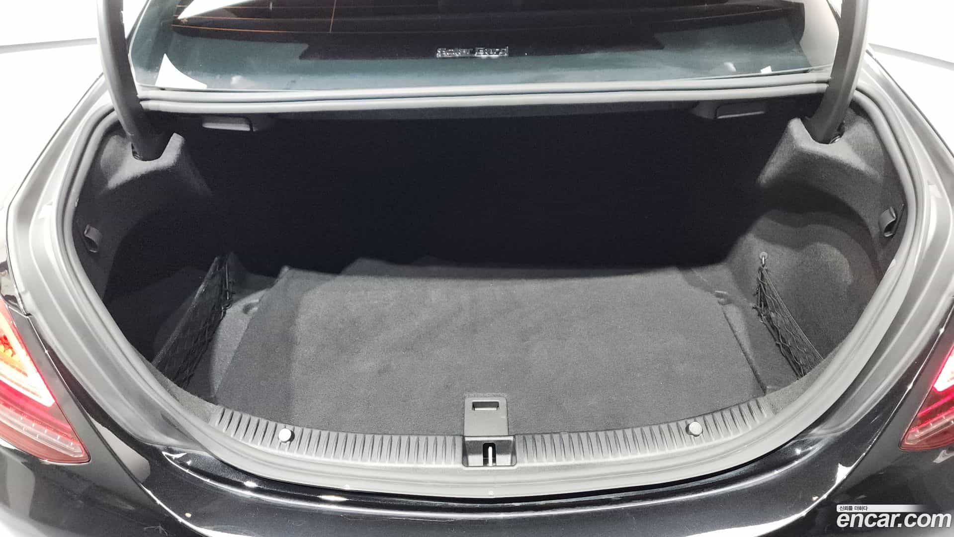 C-Class Mercedes-Benz 2019.5-OPTION-023