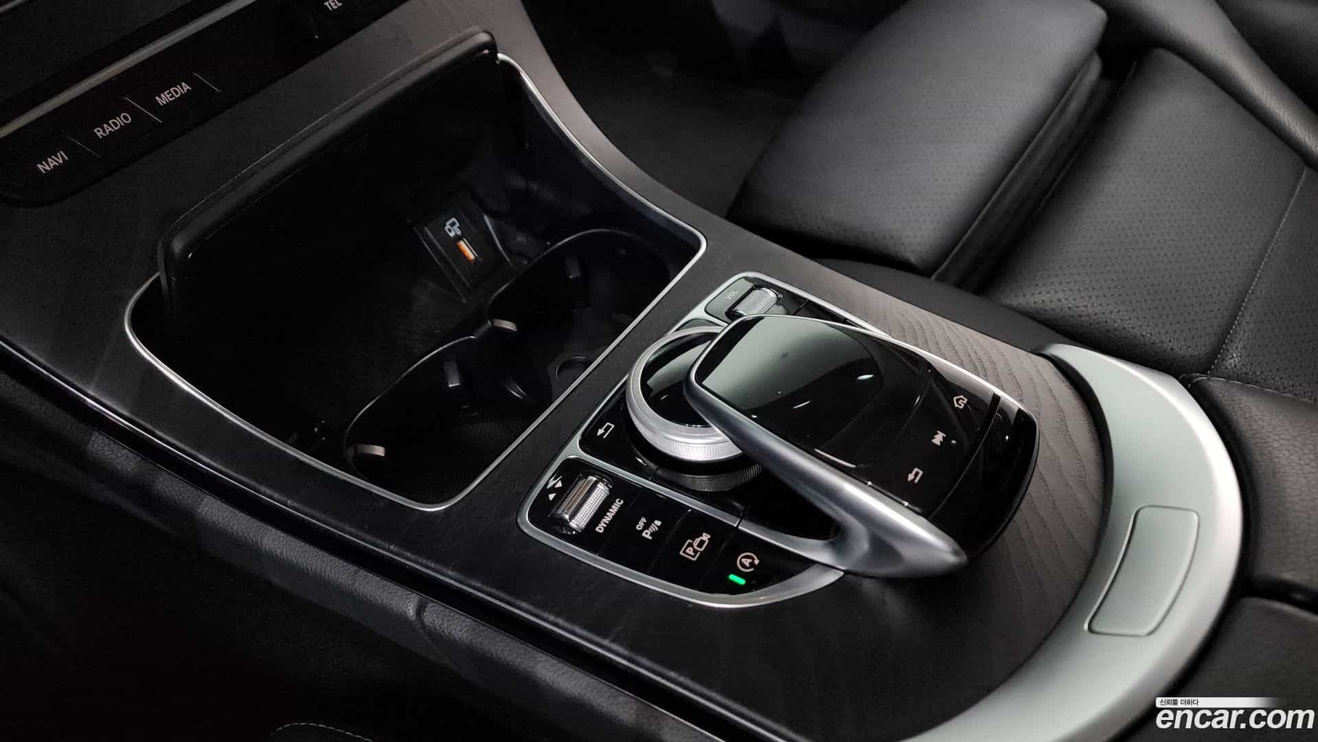 C-Class Mercedes-Benz 2019.5-OPTION-024