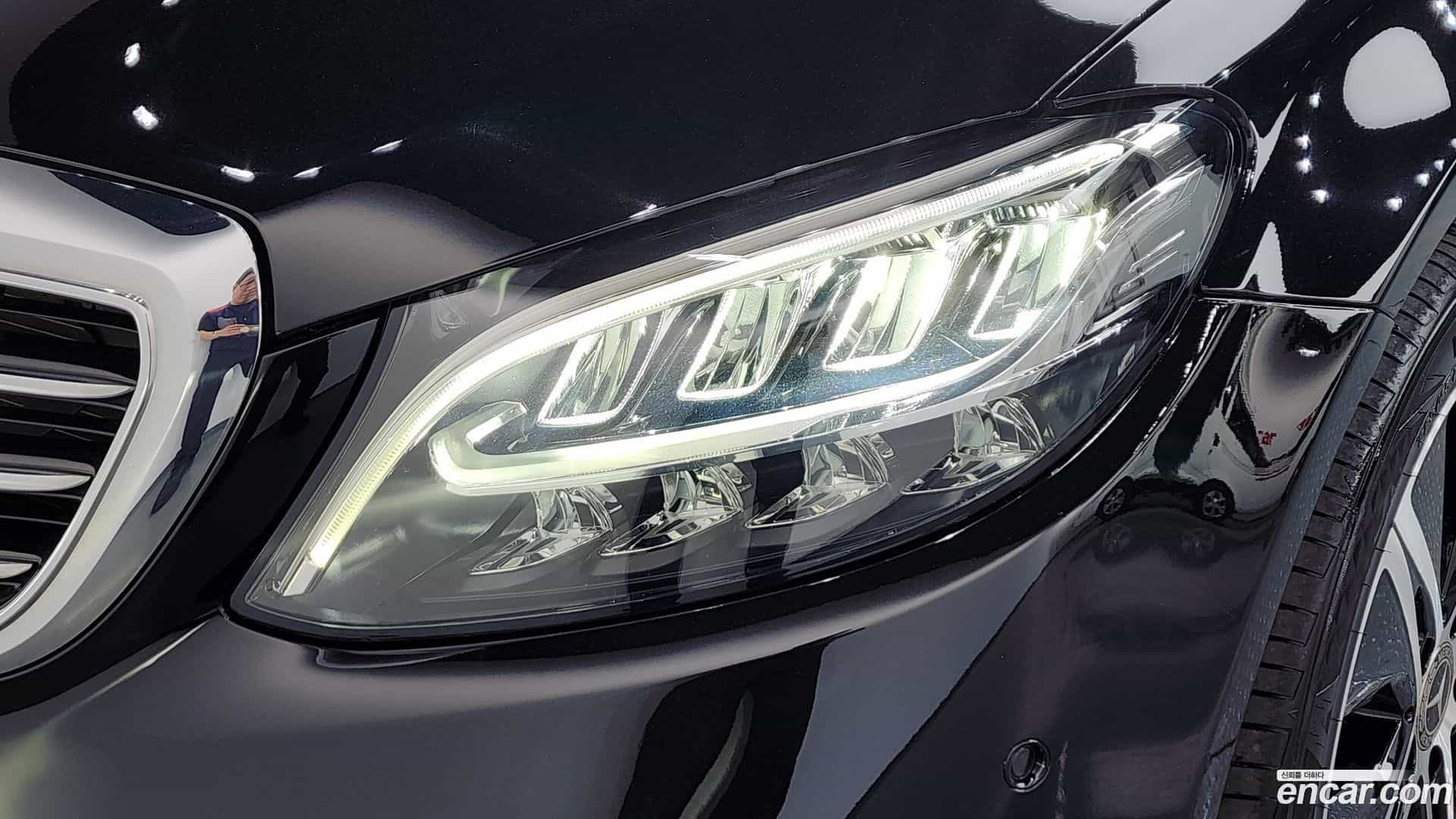 C-Class Mercedes-Benz 2019.5-OUTER-032