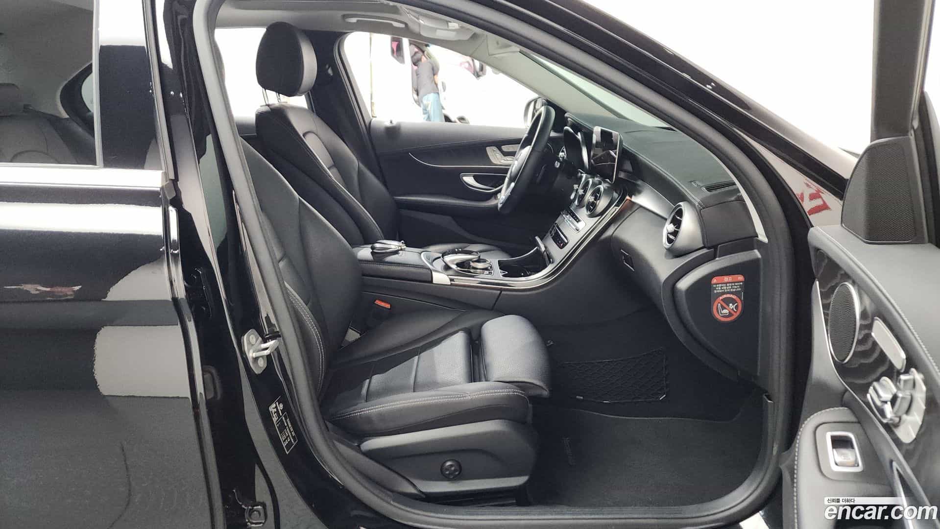 C-Class Mercedes-Benz 2019.5-INNER-036
