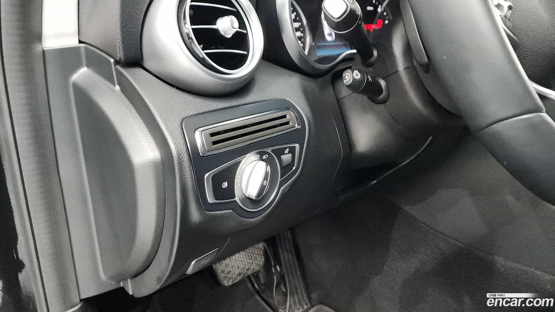 C-Class Mercedes-Benz 2019.5-OPTION-043