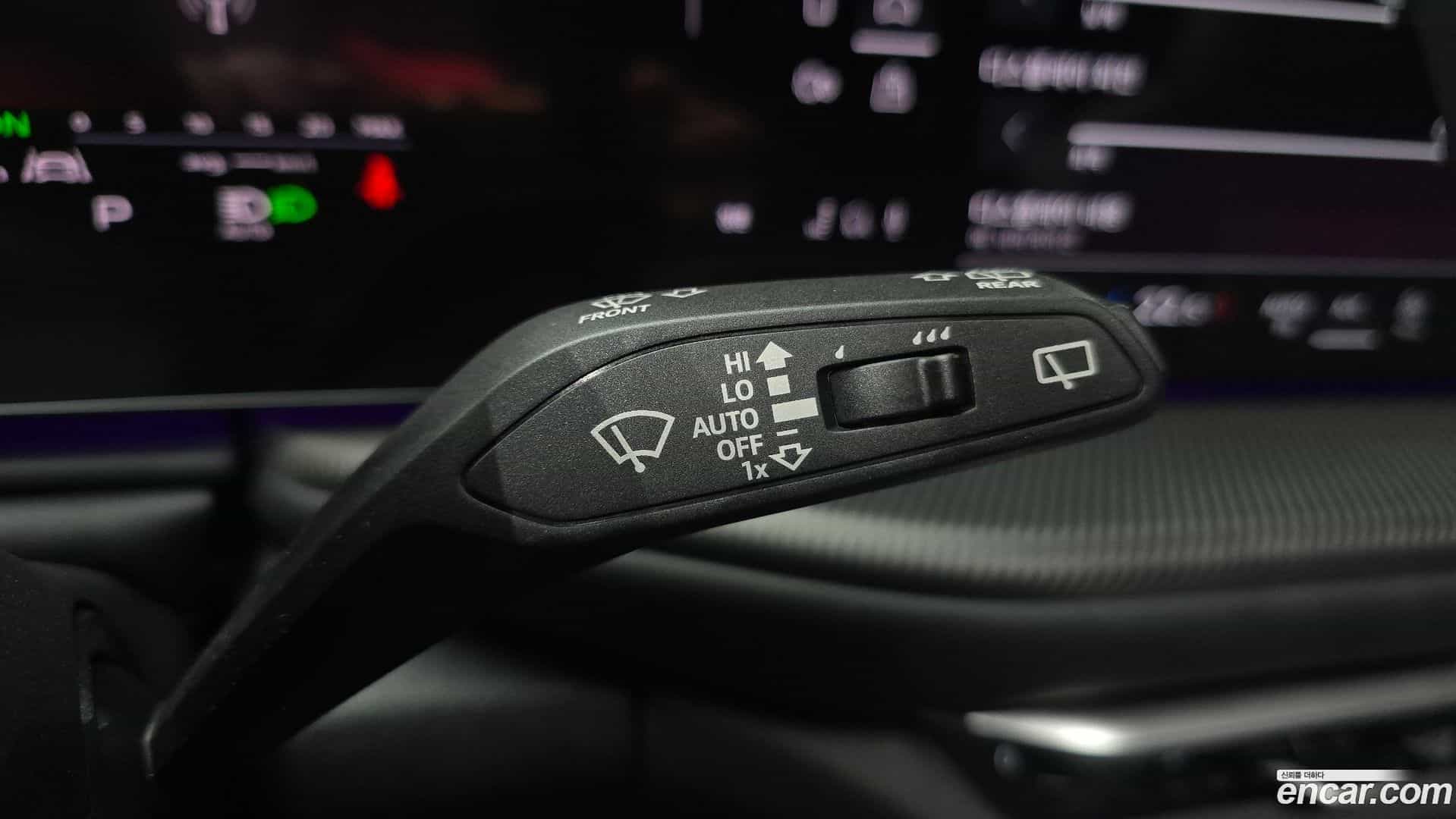 Q5 Audi 2025.11-OPTION-049