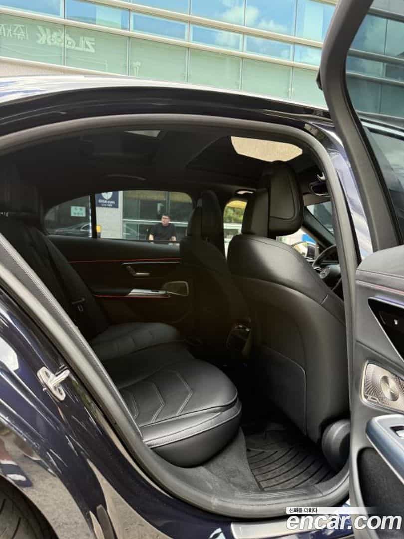 E-Class Mercedes-Benz 2025.8-INNER-007