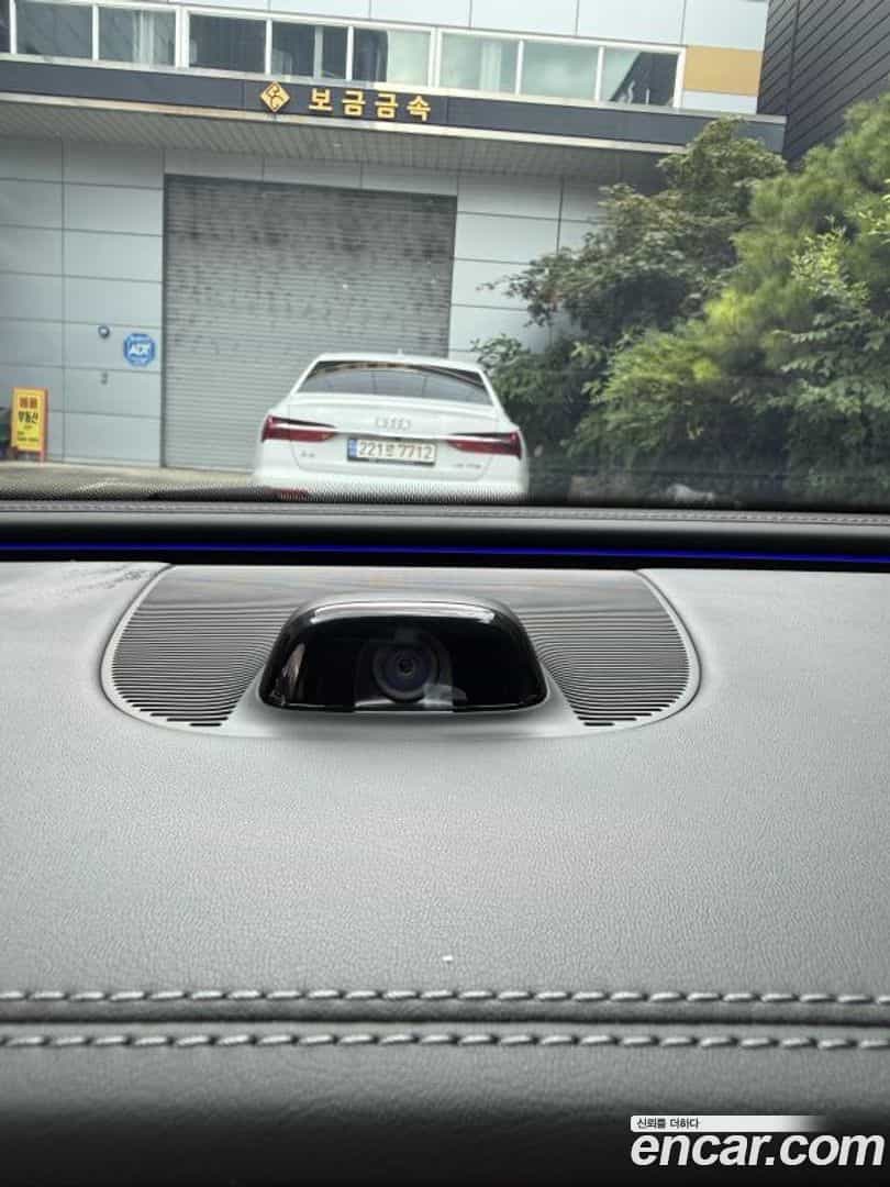 E-Class Mercedes-Benz 2025.8-OPTION-021
