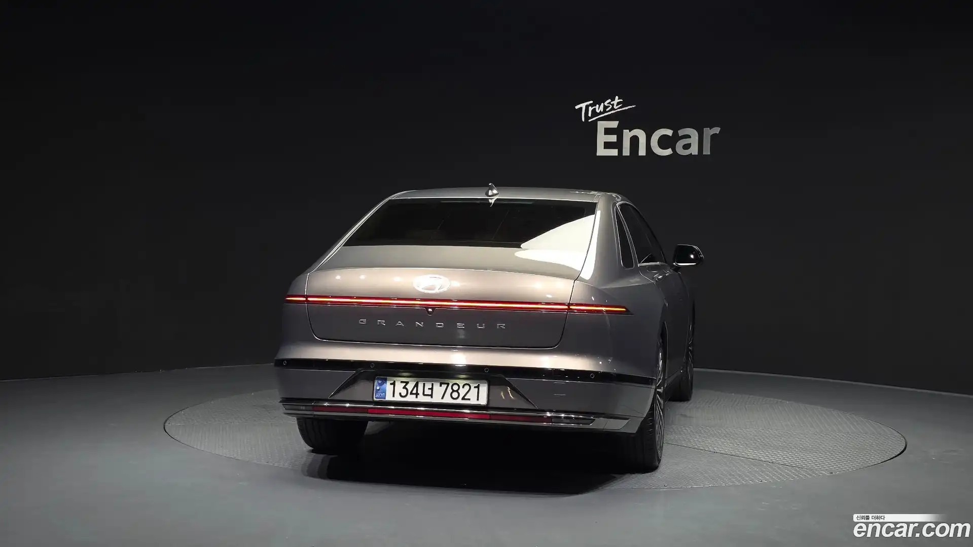 Grandeur Hyundai 2023.0-OUTER-004
