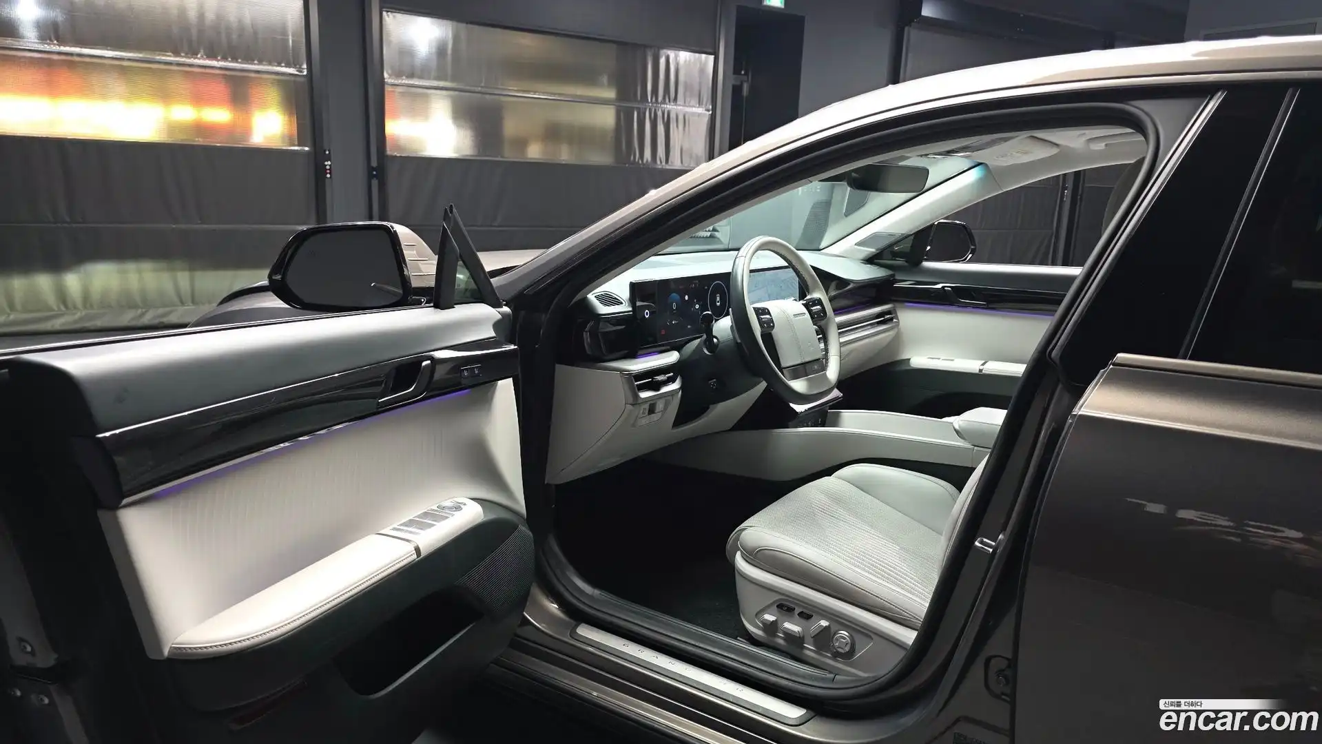 Grandeur Hyundai 2023.0-INNER-010