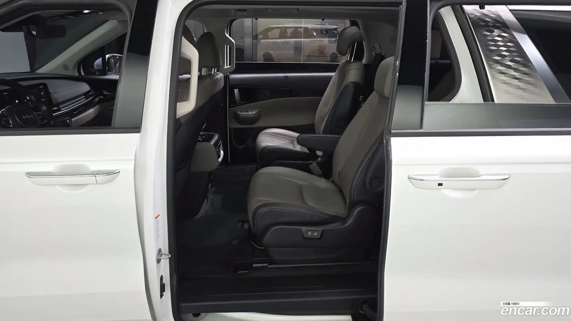 Canival Kia 2024.10-INNER-036