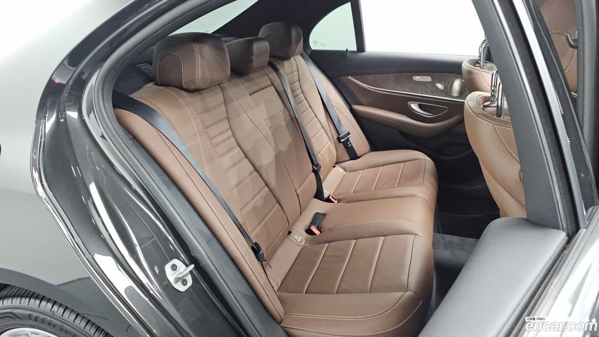 E-Class Mercedes-Benz 2022.1-OPTION-015