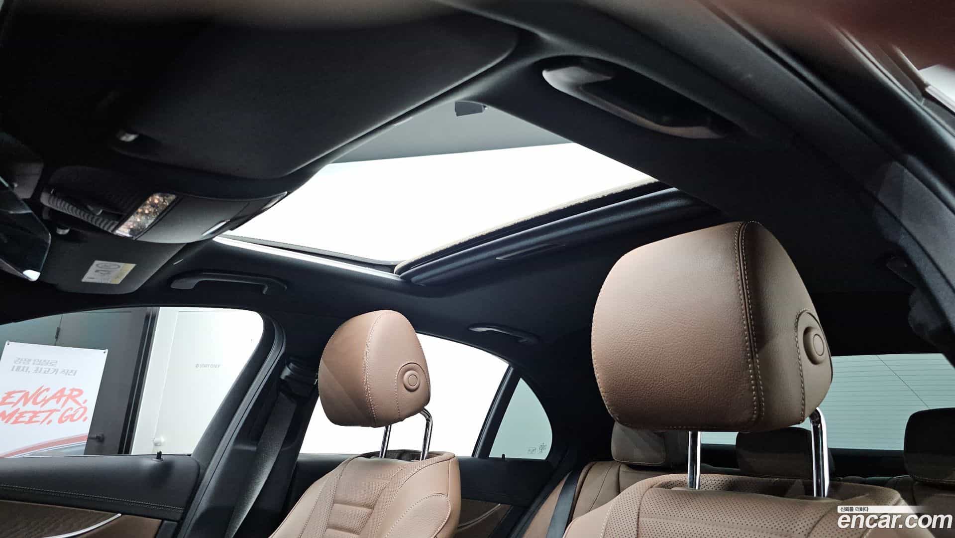 E-Class Mercedes-Benz 2022.1-OPTION-022