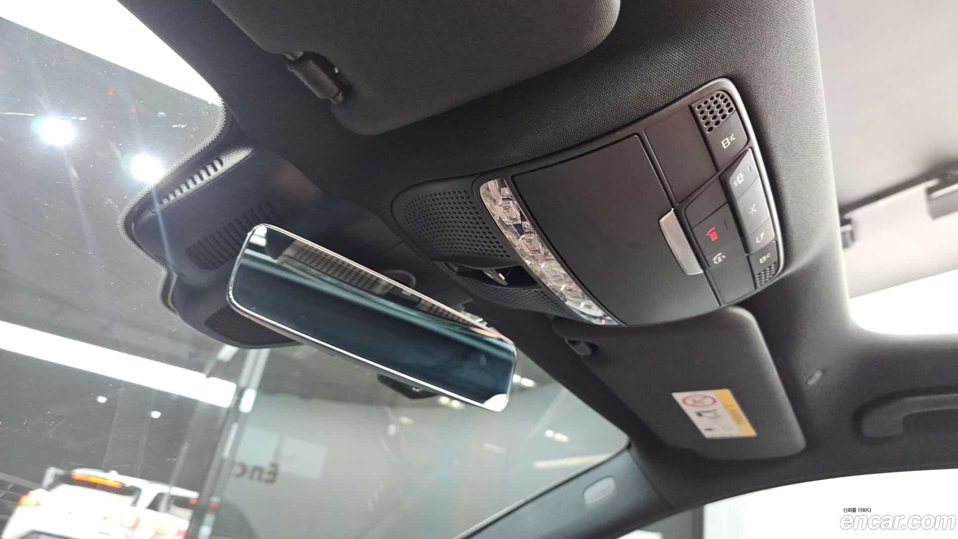 E-Class Mercedes-Benz 2022.1-OPTION-024