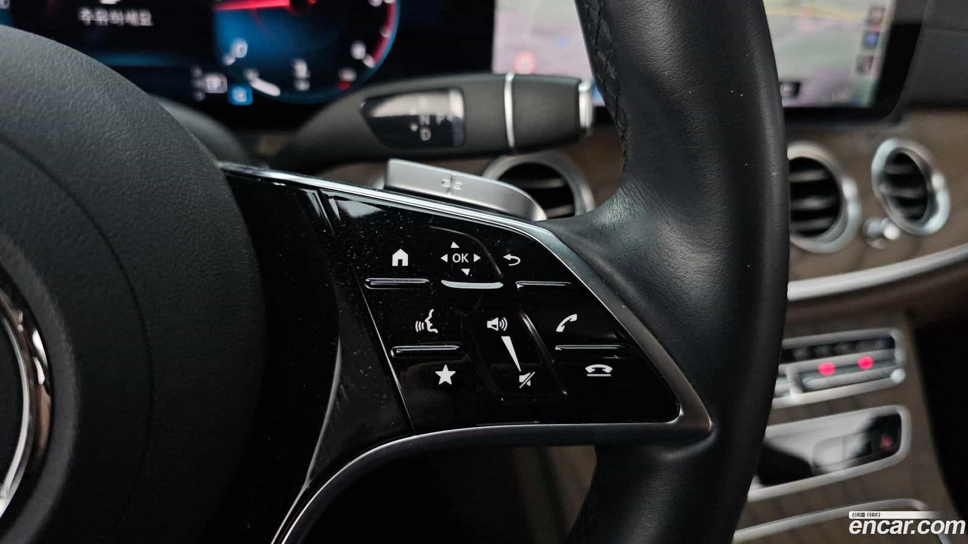 E-Class Mercedes-Benz 2022.1-OPTION-043