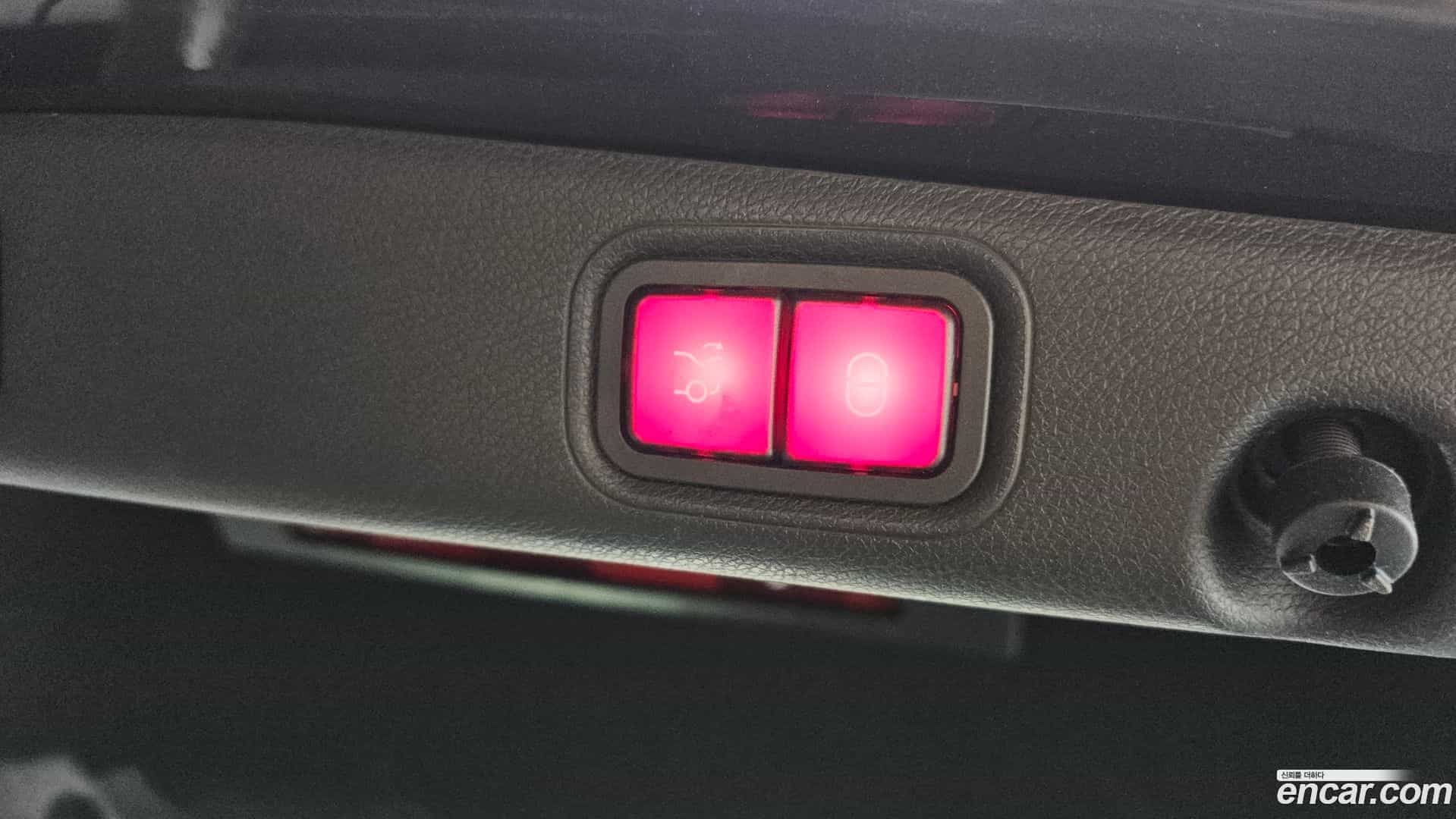 E-Class Mercedes-Benz 2022.1-OPTION-046