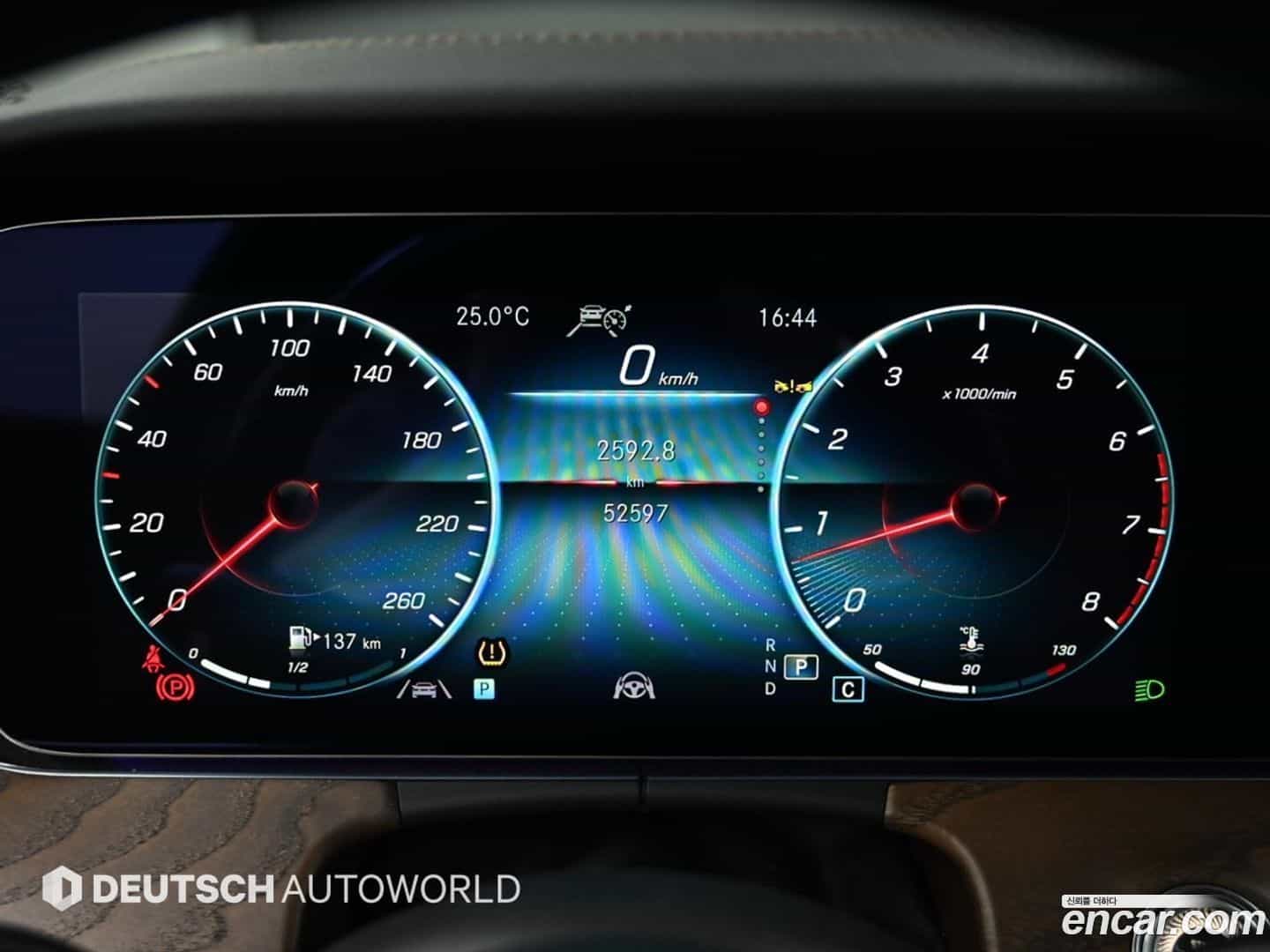E-Class Mercedes-Benz 2022.7-INNER-008