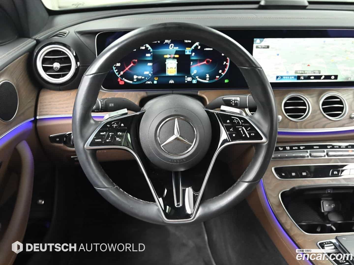 E-Class Mercedes-Benz 2022.7-OPTION-017