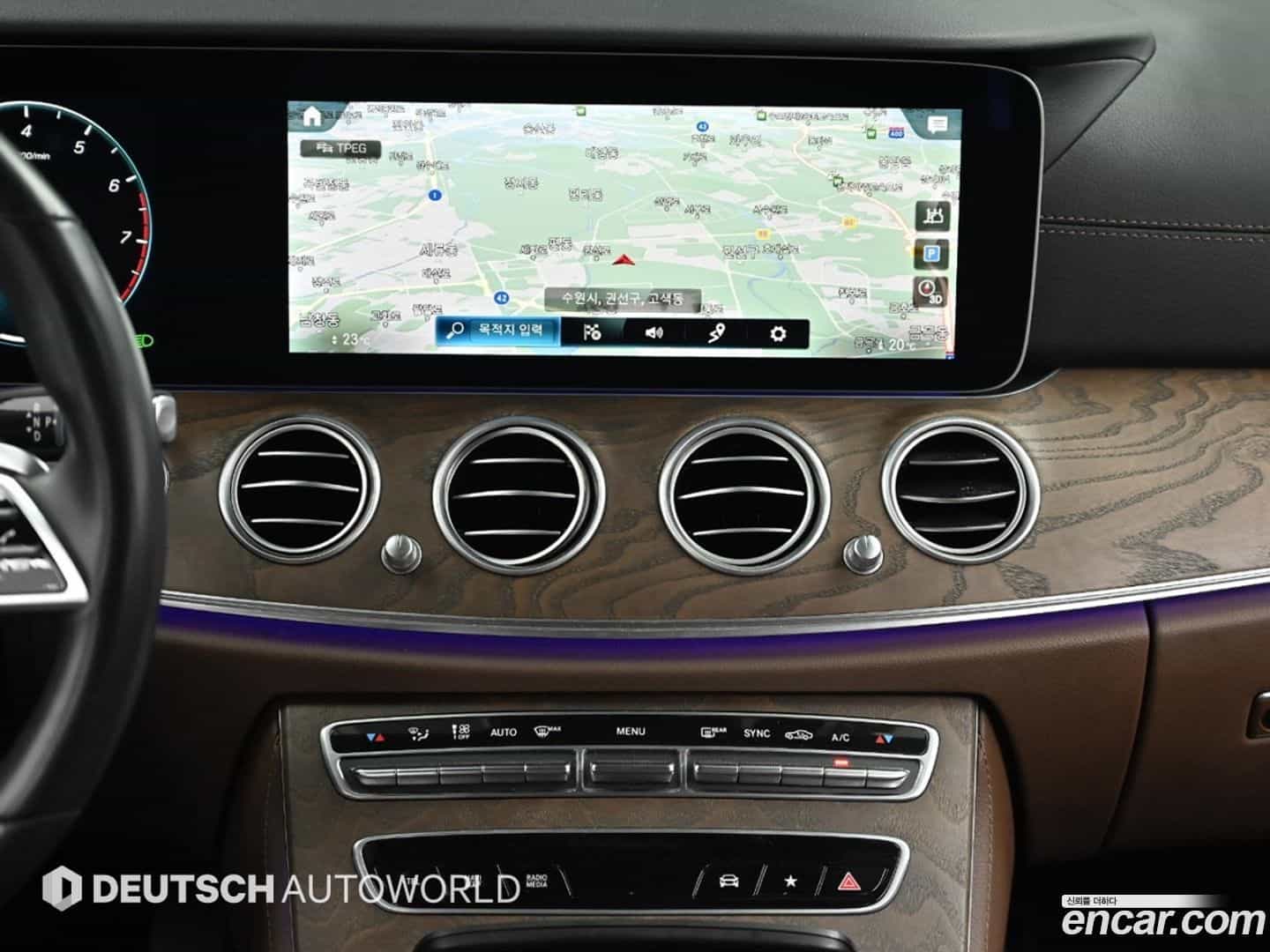 E-Class Mercedes-Benz 2022.7-OPTION-018