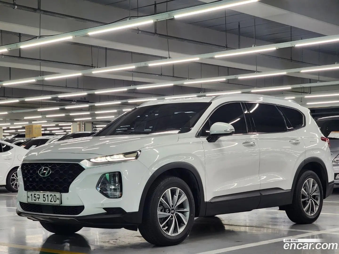 Main__Slider__Photo:Santafe Hyundai 2018.10-0
