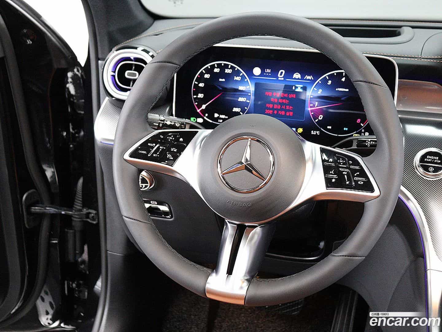 GLC-Class Mercedes-Benz 2025.5-INNER-009