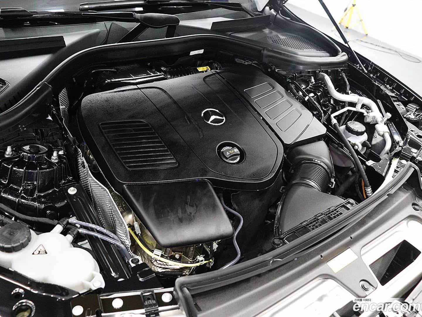 GLC-Class Mercedes-Benz 2025.5-OPTION-017
