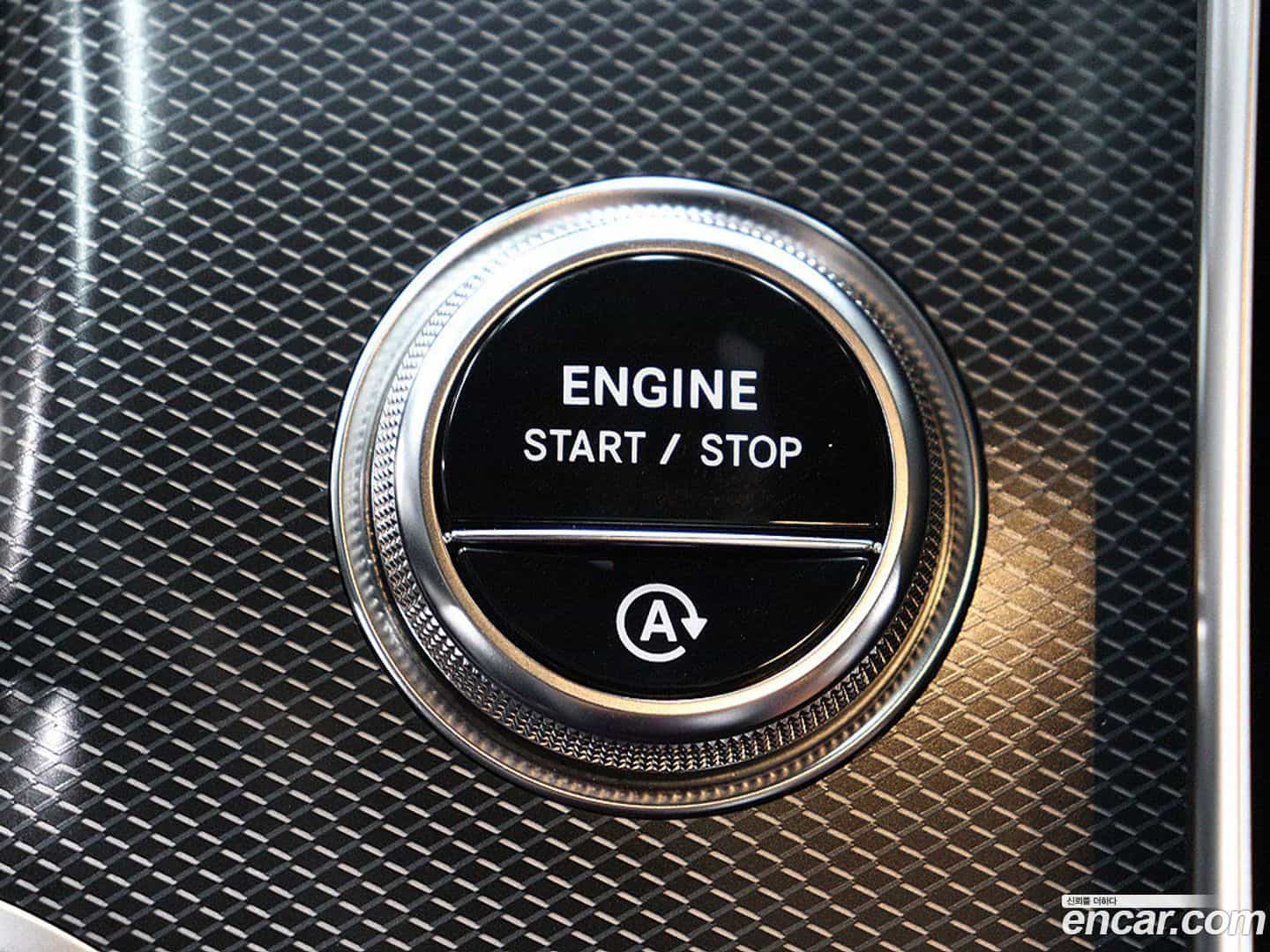 GLC-Class Mercedes-Benz 2025.5-OPTION-023
