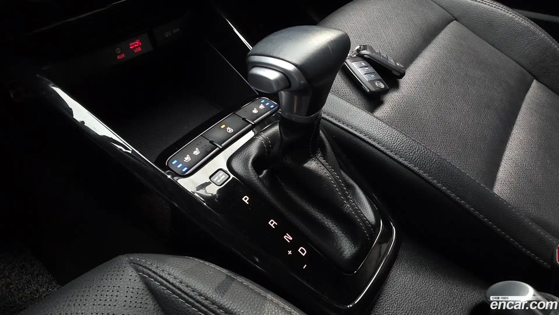 Stonic Kia 2018.10-INNER-009