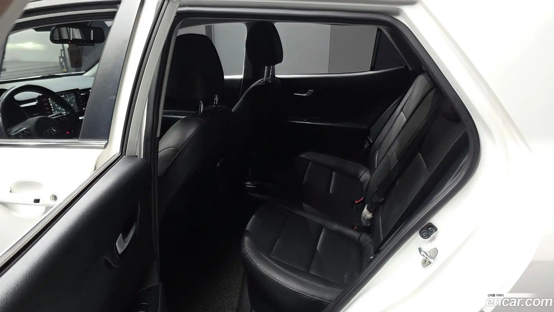 Stonic Kia 2018.10-OPTION-016