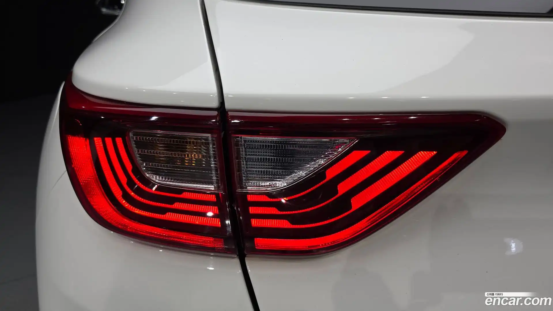 Stonic Kia 2018.10-OUTER-033