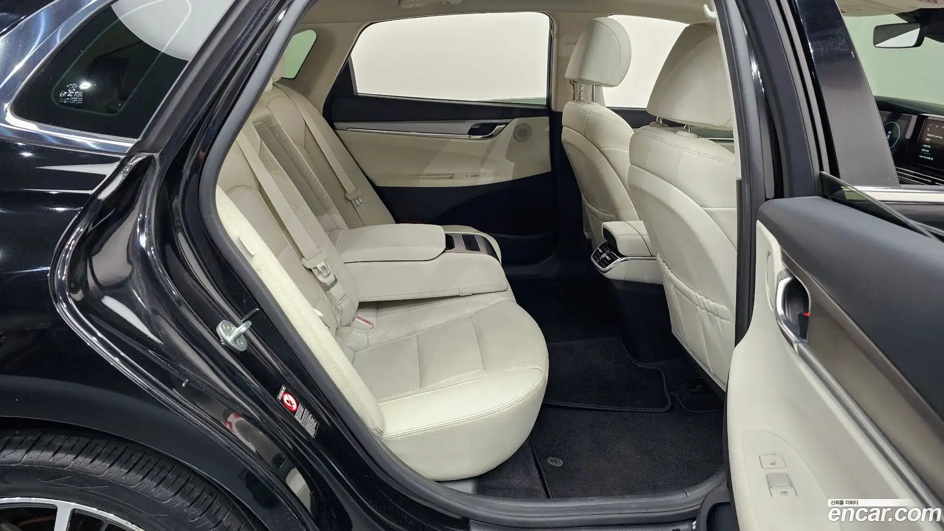 Grandeur Hyundai 2022.6-OPTION-015