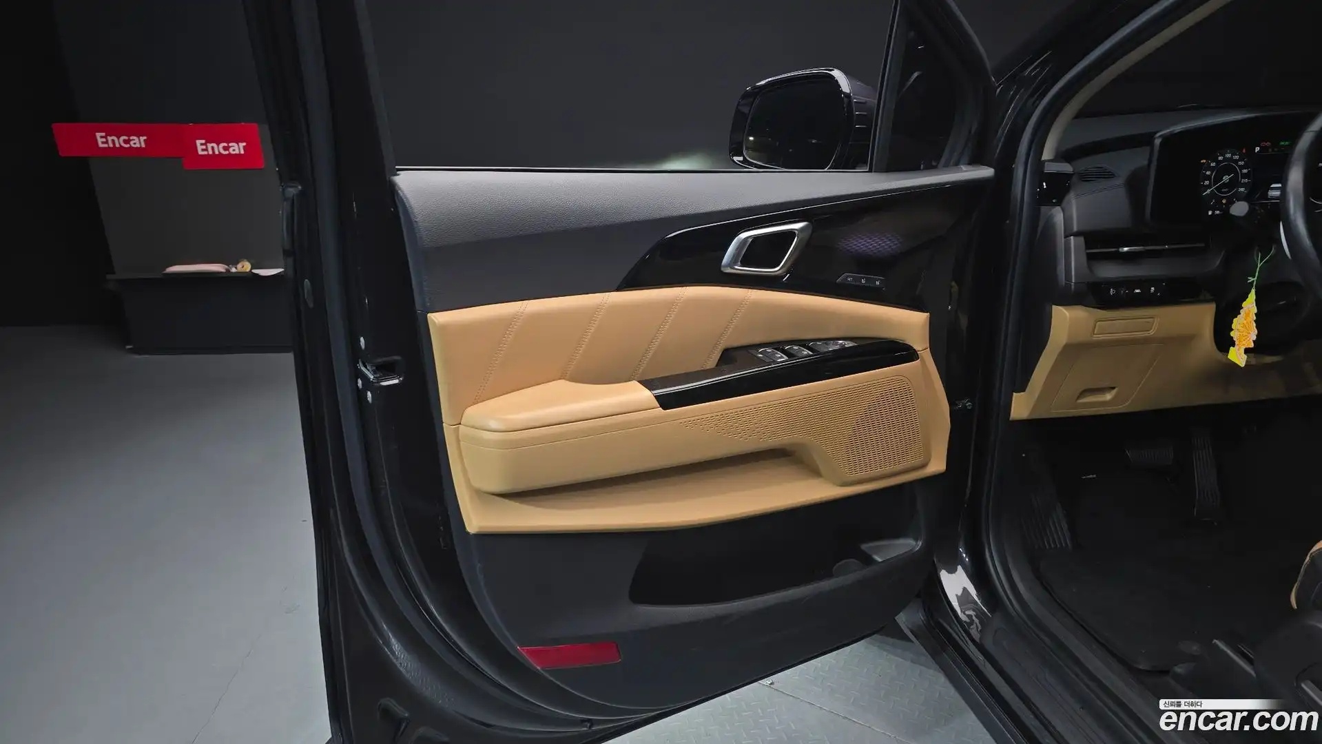 Canival Kia 2021.2-INNER-034